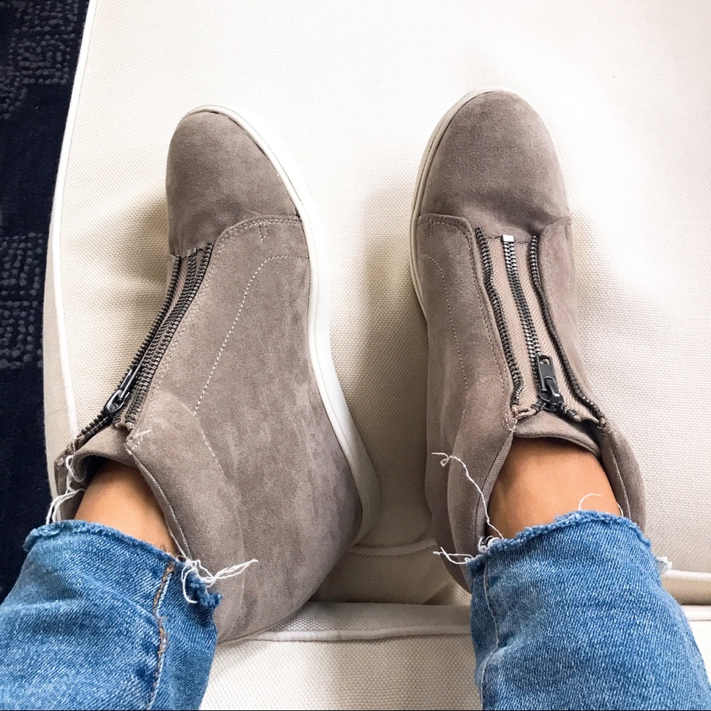 🆕 COCONUTS BY MATISSE ZIPPY HIDDEN WEDGE SNEAKERS - Picture 2 of 11